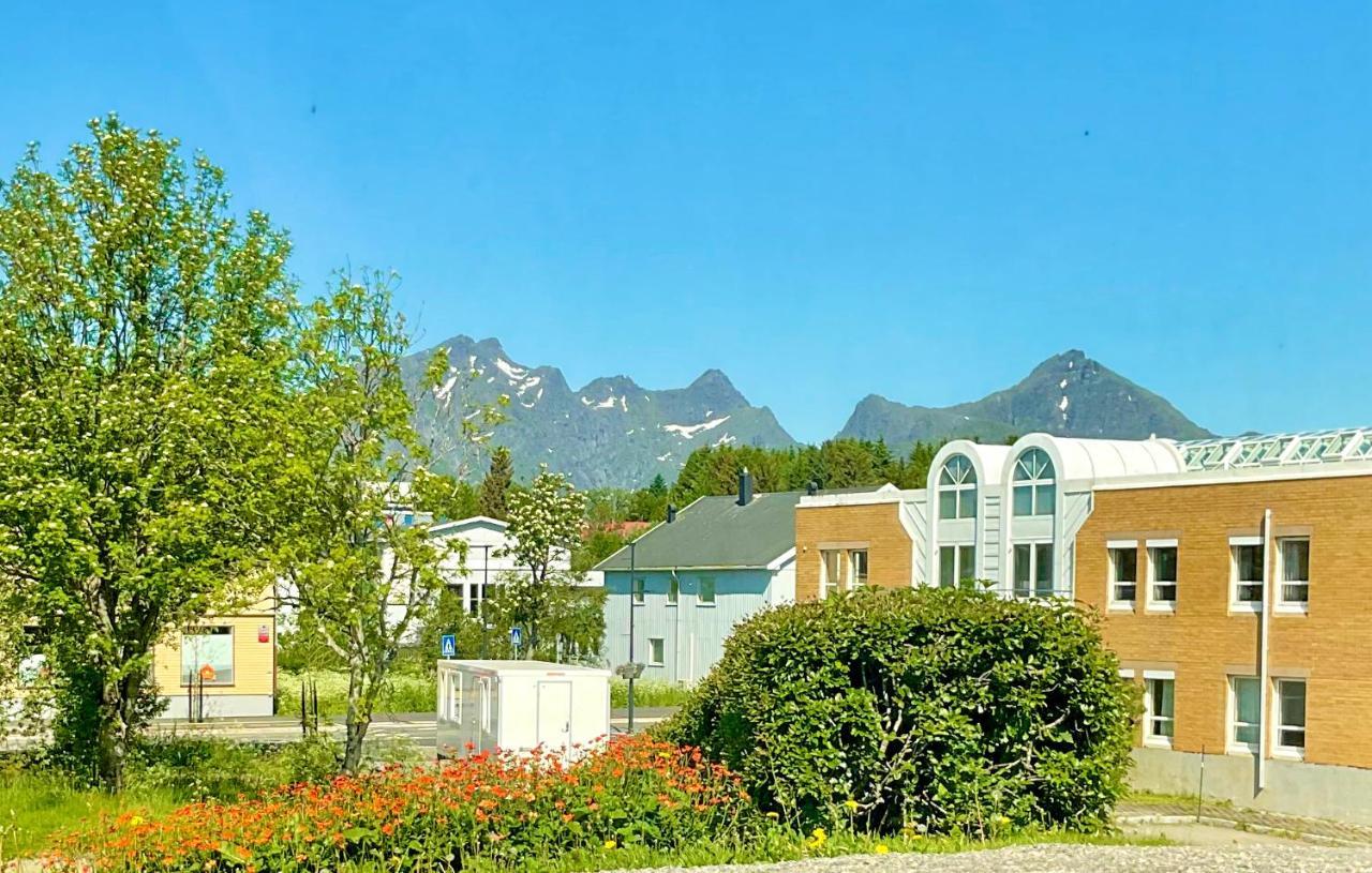 Cozy Apartment Leknes Lofoten Exterior photo